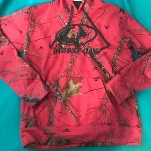 Size 12 girls Mossy Oak hoodie